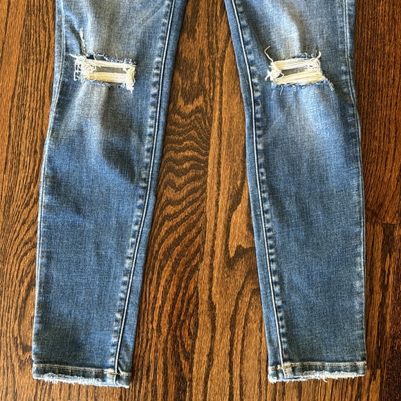 Flying Monkey Distressed Skinny Jean with Ripped Knees - Picture 4 of 10